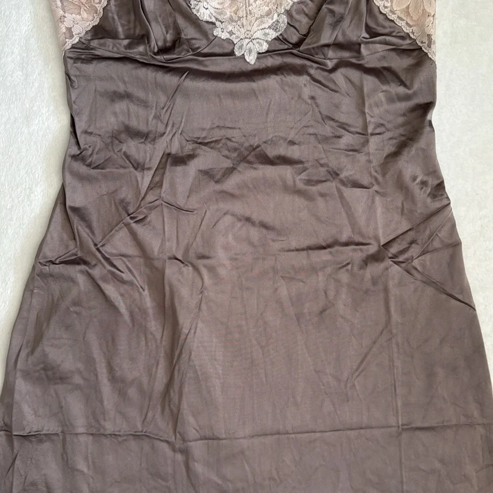 {VTG} Lorraine | 70s 80s Babydoll Scallop Floral Lace Trim Nylon Full Slip Dress - Picture 7 of 16